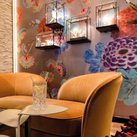 Hotel One Am Zwinger 3*