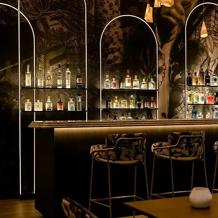 Hotel One Am Zwinger 3*