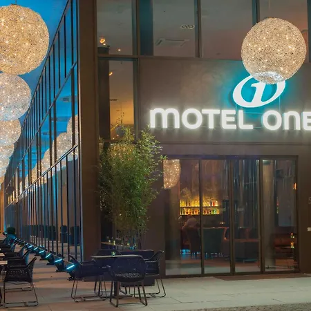 One Am Zwinger Hotel