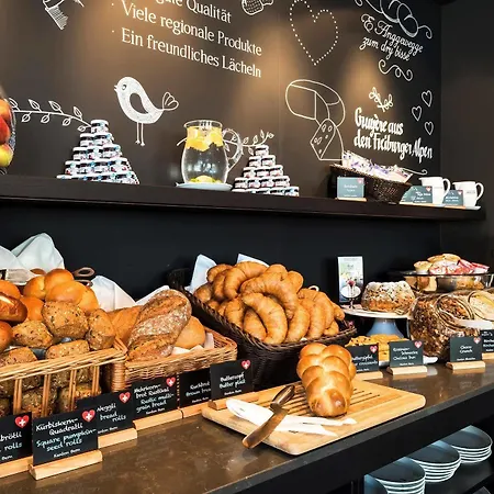 Hotel One Am Zwinger 3*