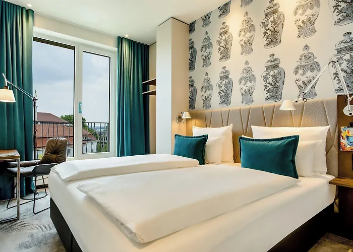 One Am Zwinger Otel 3*