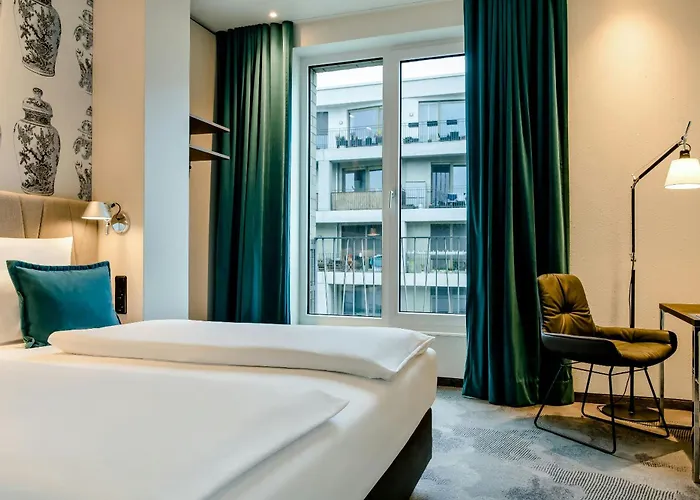 One Am Zwinger Hotell 3*